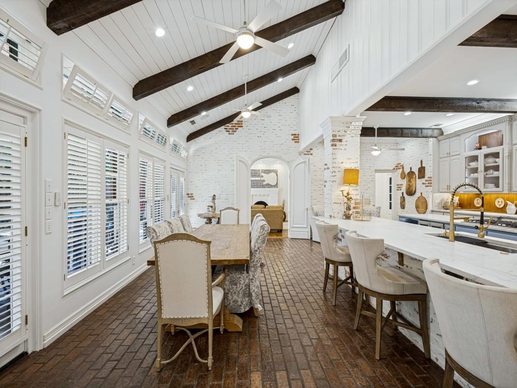 2113 Augusta Property Photo 10