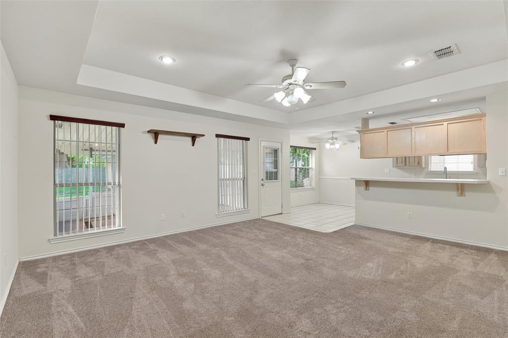 411 W Spring Street Property Photo 4