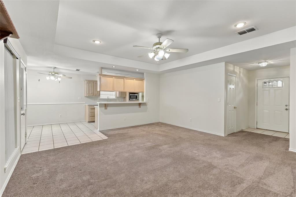 411 W Spring Street Property Photo 6