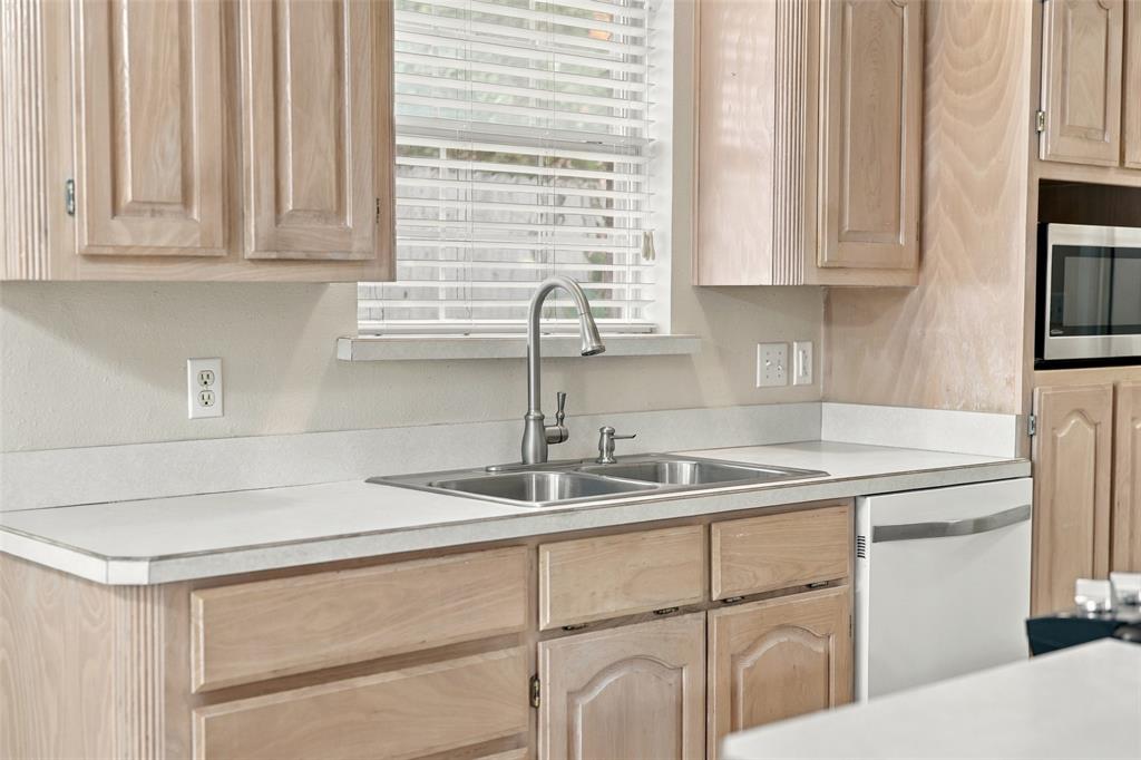 411 W Spring Street Property Photo 11