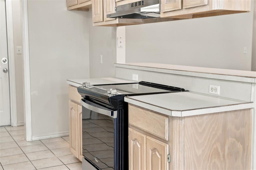 411 W Spring Street Property Photo 12