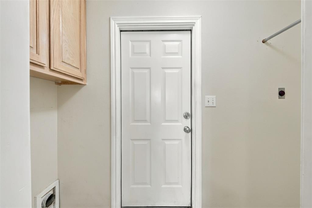 411 W Spring Street Property Photo 13