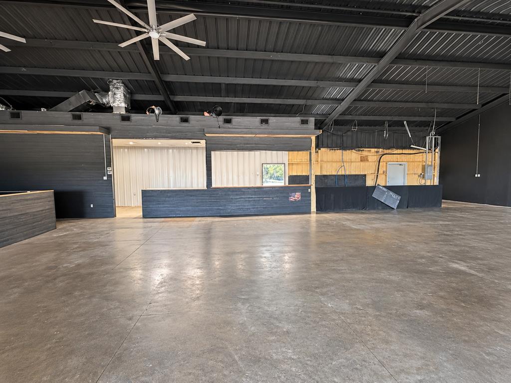 2524 Azle Highway Property Photo 4