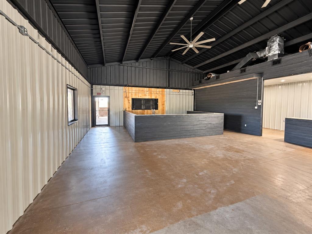 2524 Azle Highway Property Photo 5