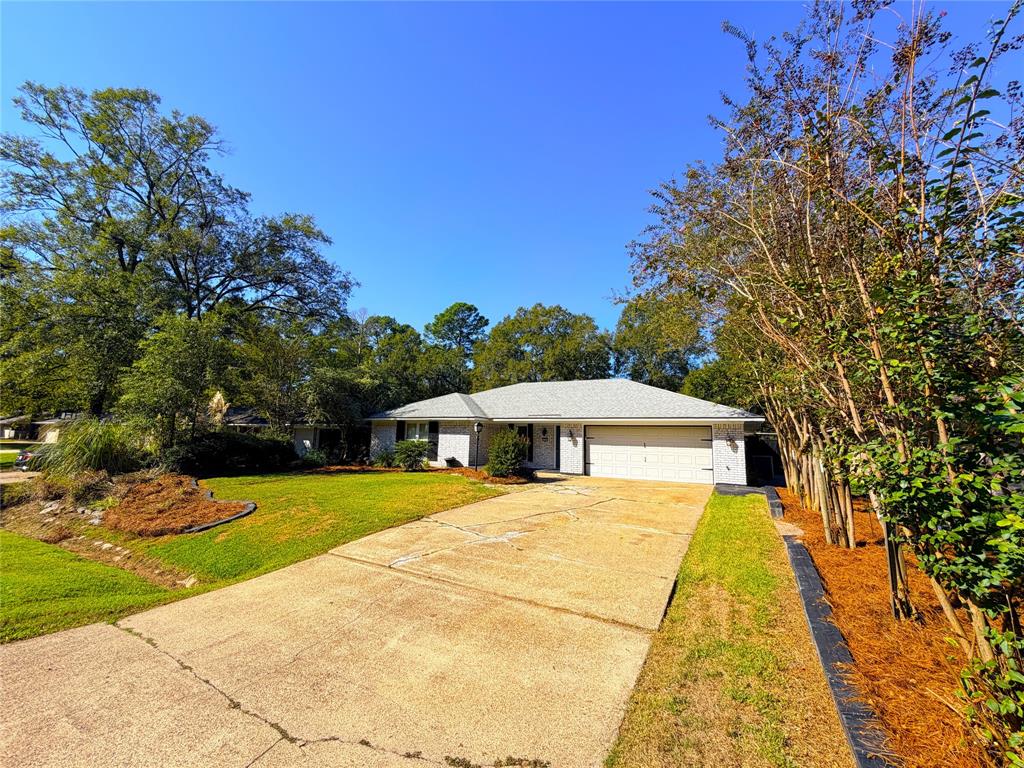 211 Chimney Lane Property Photo 3