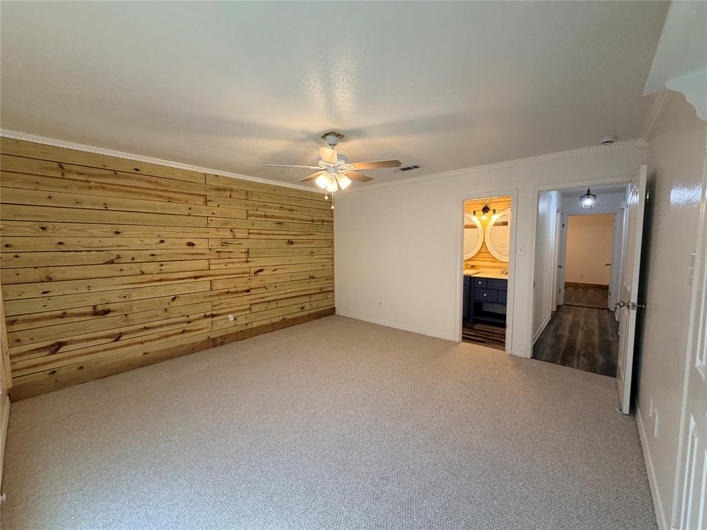 211 Chimney Lane Property Photo 14