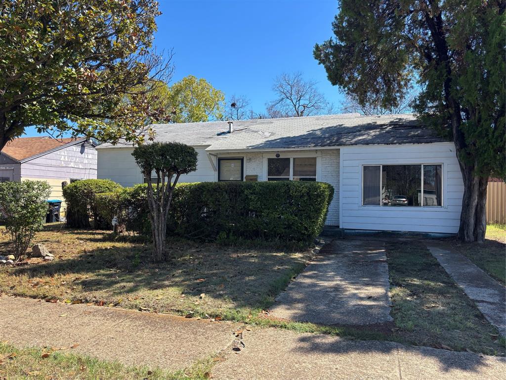 2436 Rattikin Road Property Photo 1