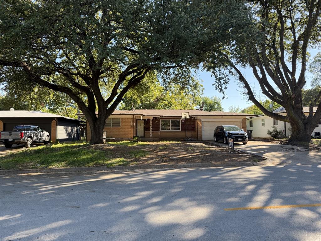 1202 W Tucker Boulevard Property Photo 6