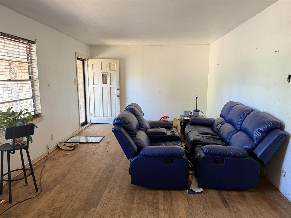 1202 W Tucker Boulevard Property Photo 8