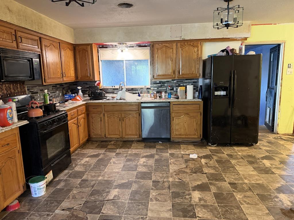 1202 W Tucker Boulevard Property Photo 13
