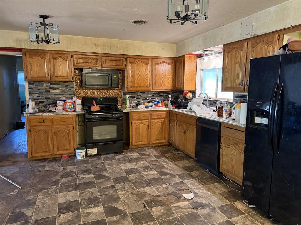 1202 W Tucker Boulevard Property Photo 14