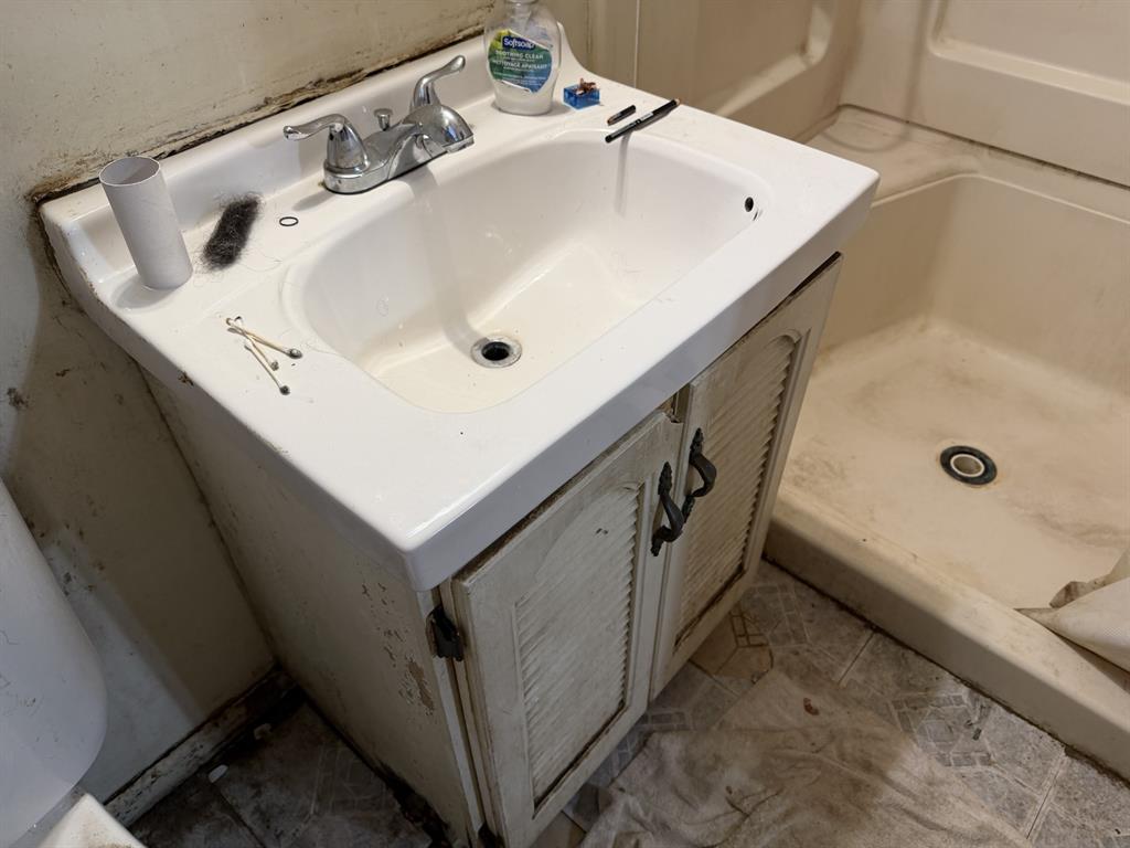 1202 W Tucker Boulevard Property Photo 23