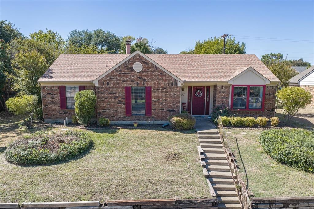 237 S Macarthur Boulevard Property Photo 1
