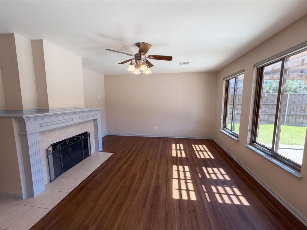 4412 Cedar Valley Drive Property Photo 3