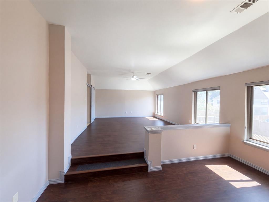 4412 Cedar Valley Drive Property Photo 4