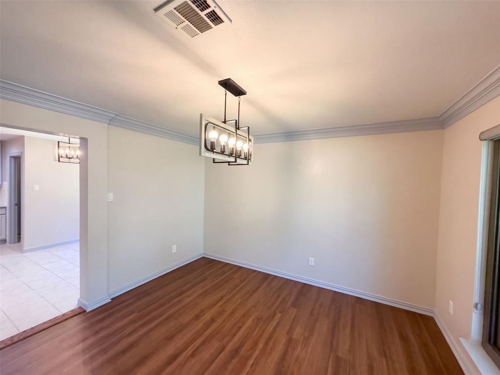4412 Cedar Valley Drive Property Photo 8