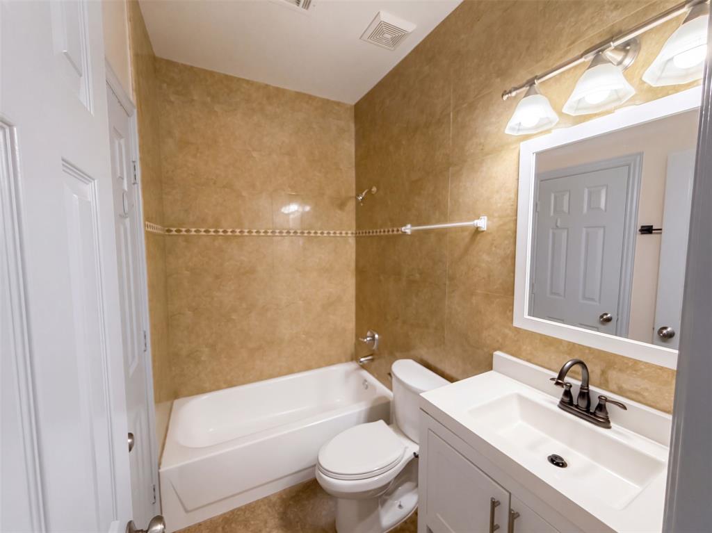 4412 Cedar Valley Drive Property Photo 14