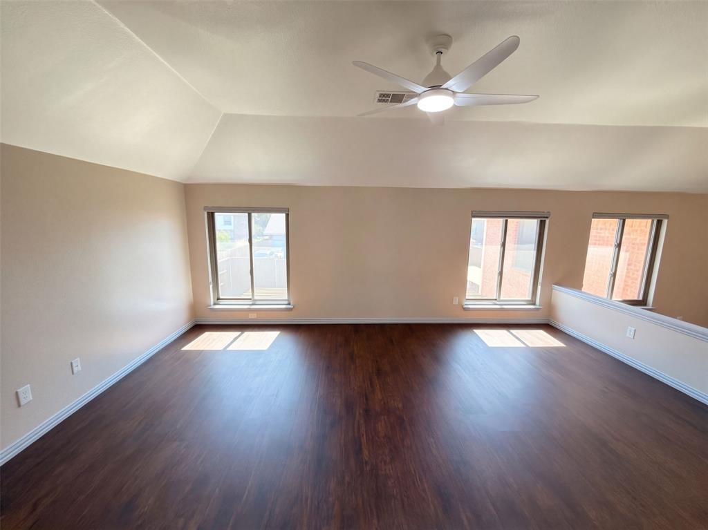 4412 Cedar Valley Drive Property Photo 16