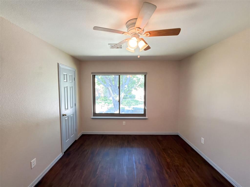 4412 Cedar Valley Drive Property Photo 23