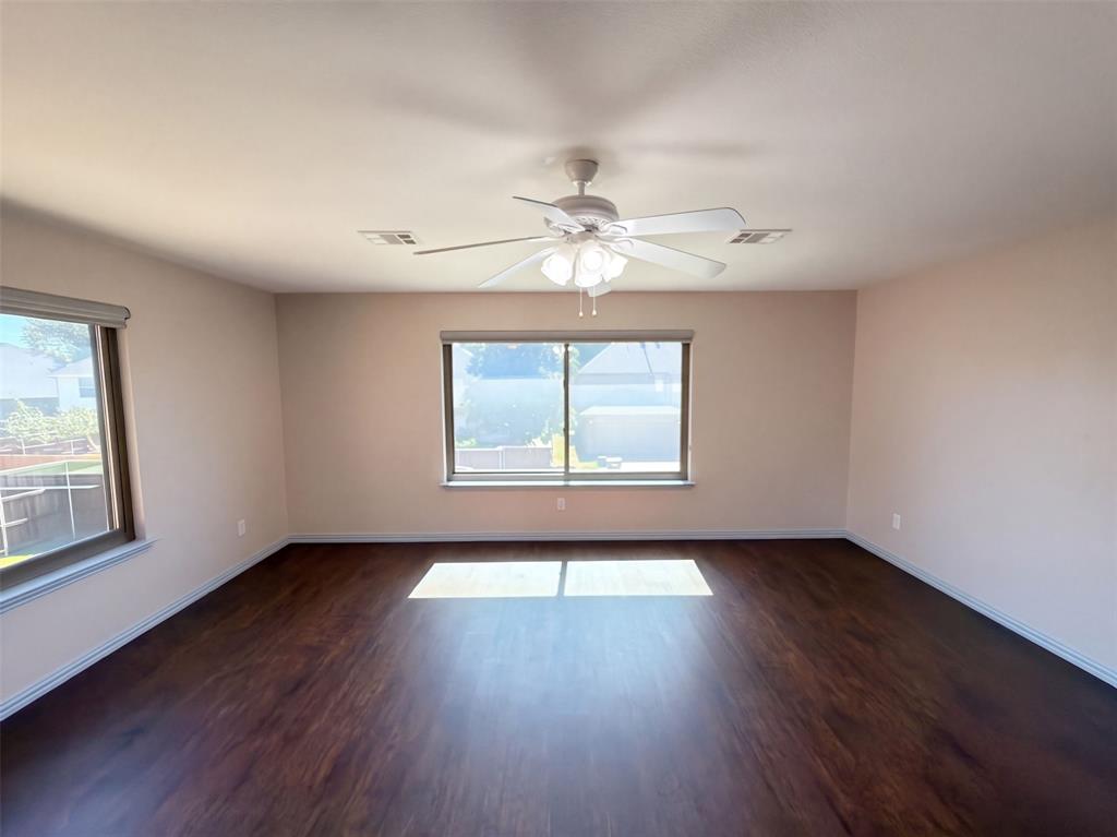 4412 Cedar Valley Drive Property Photo 28