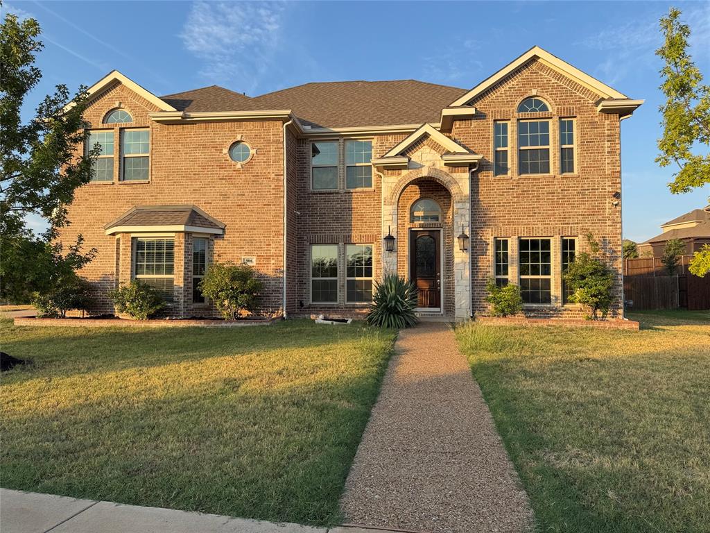 908 Heath Creek Drive Property Photo 1