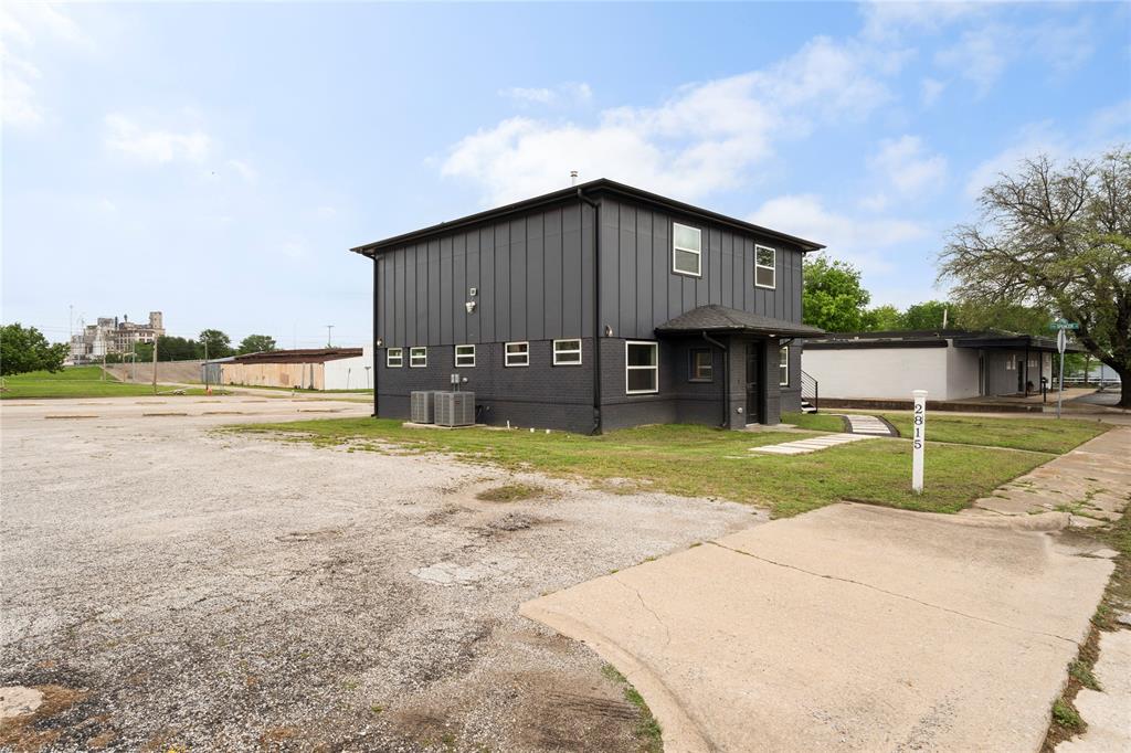 2815 Wesley St Street Property Photo 6
