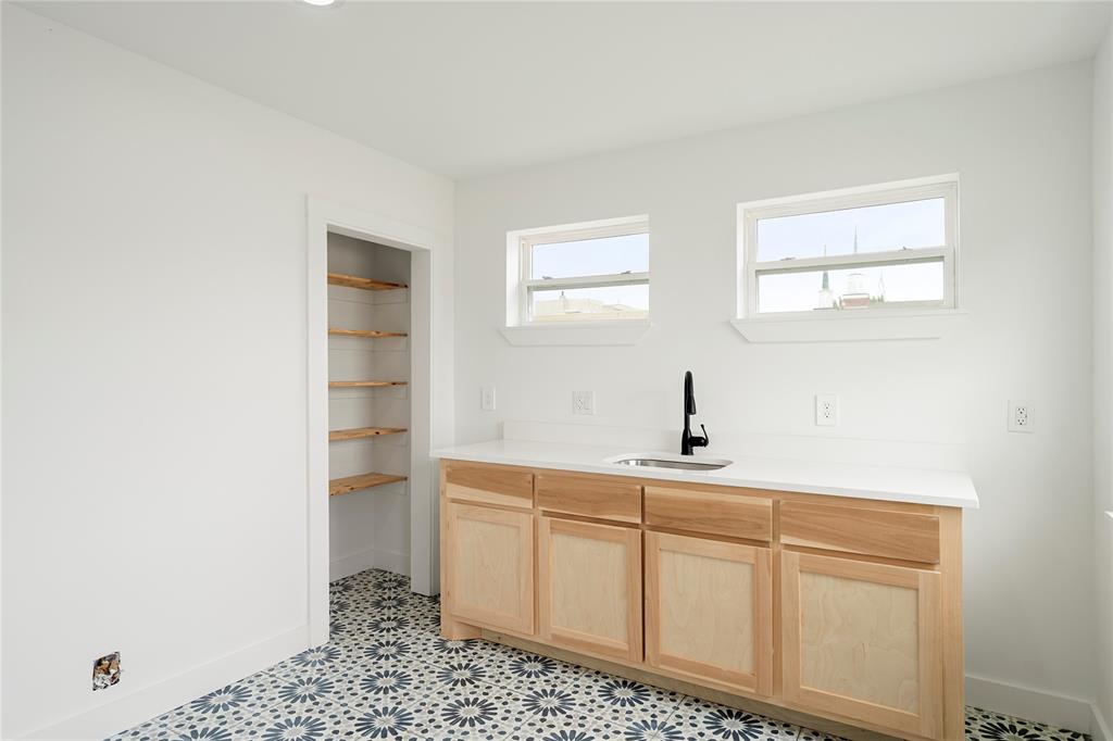 2815 Wesley St Street Property Photo 15