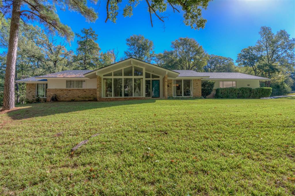 4686 Highway 71 Property Photo 1