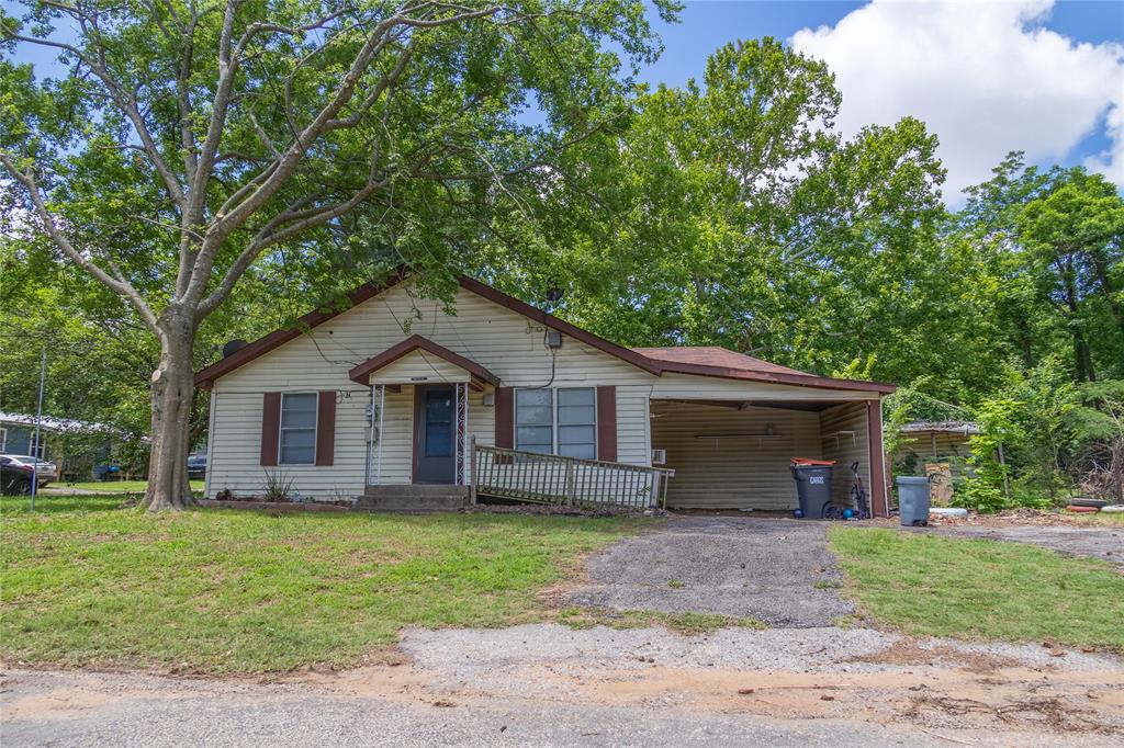 805 12th Property Photo 1