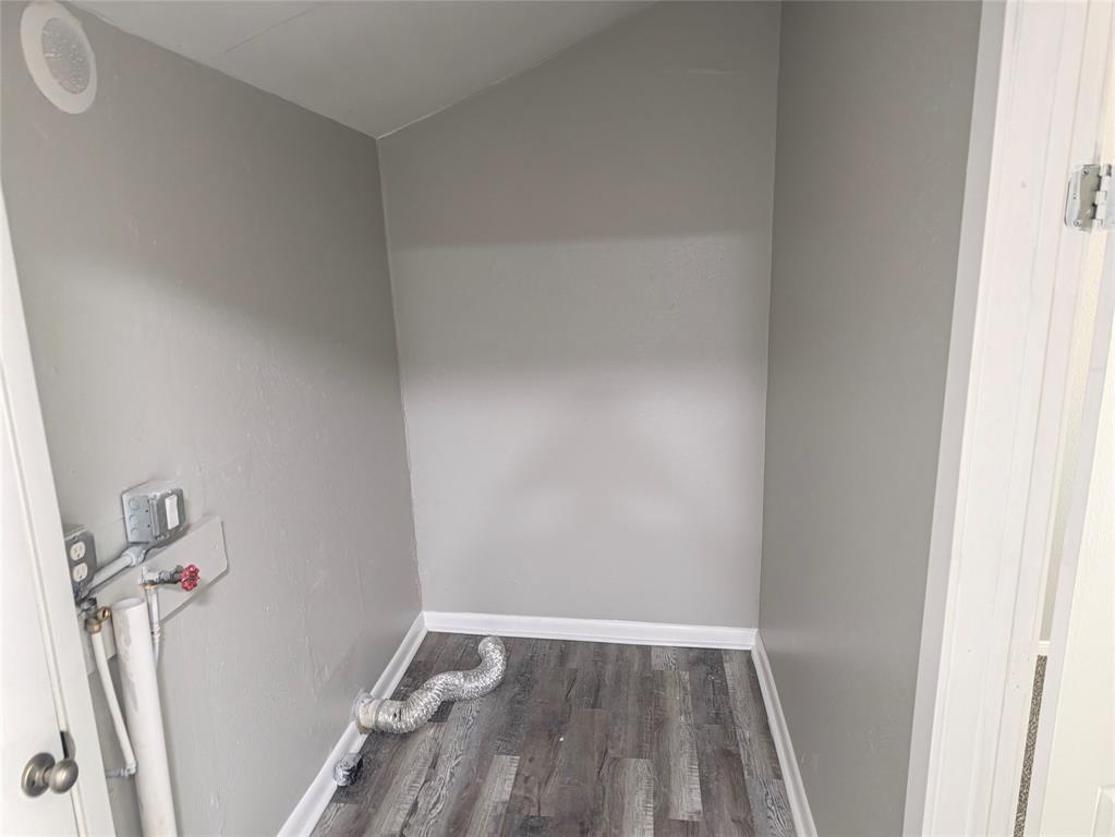 3409 Wood Avenue Property Photo 8