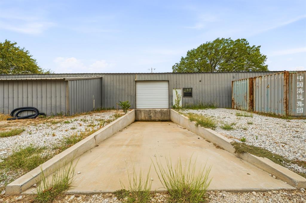 1324 N Saint James Road Property Photo 5