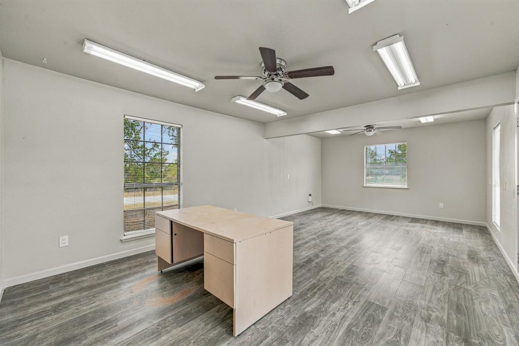 1324 N Saint James Road Property Photo 11
