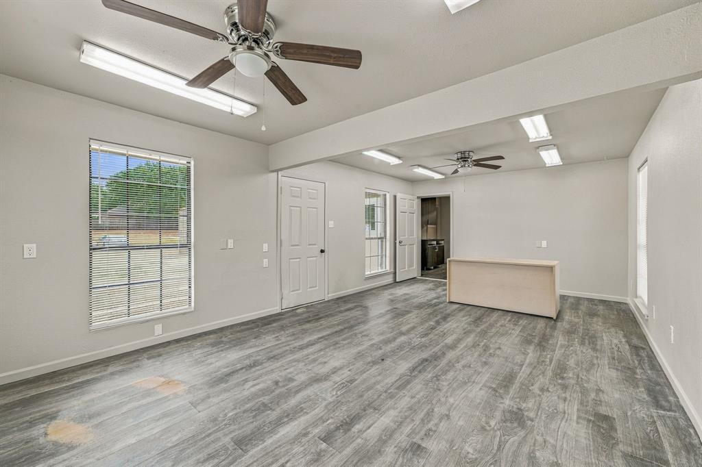 1324 N Saint James Road Property Photo 12