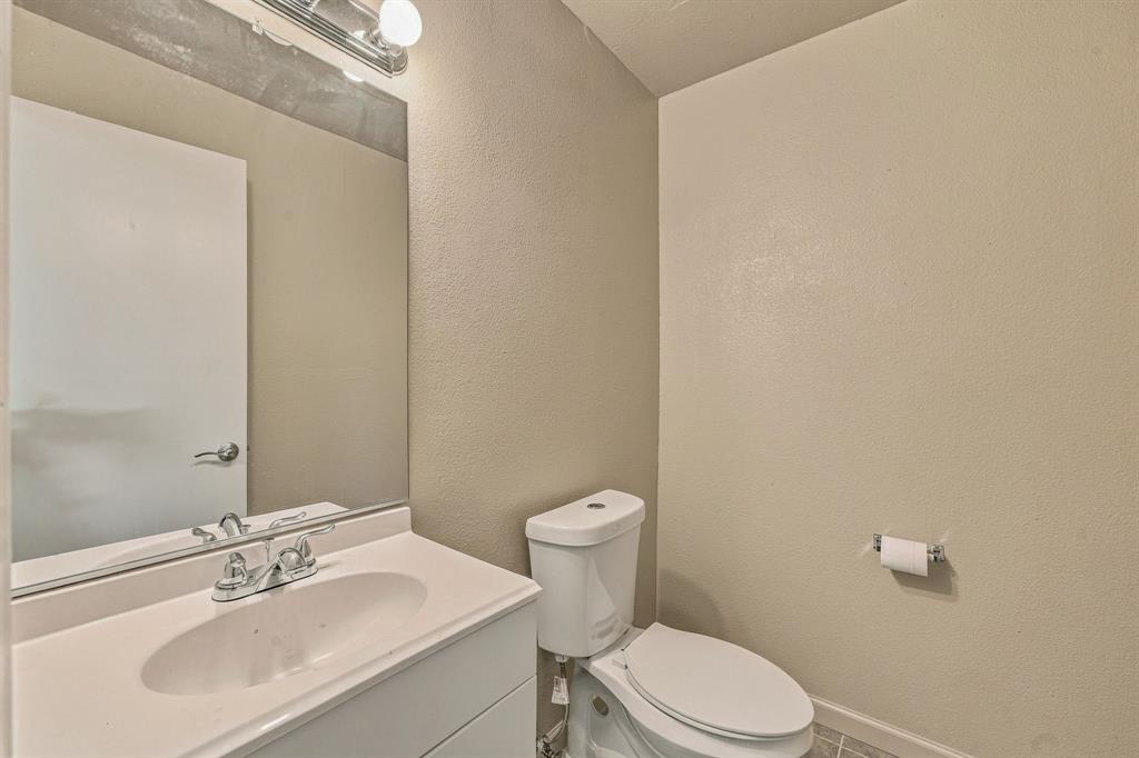 1324 N Saint James Road Property Photo 14