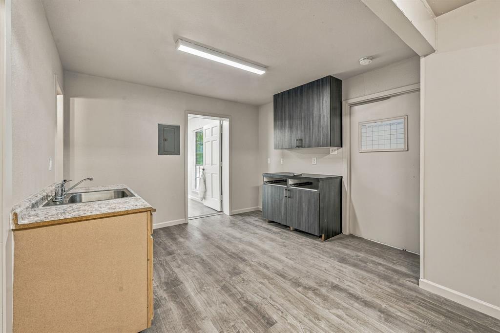 1324 N Saint James Road Property Photo 15