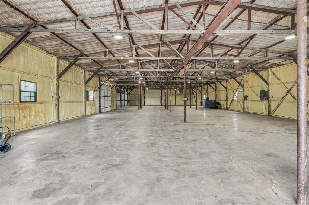 1324 N Saint James Road Property Photo 16