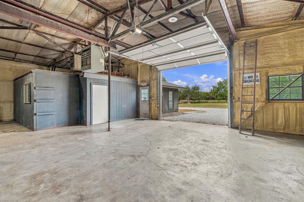 1324 N Saint James Road Property Photo 18