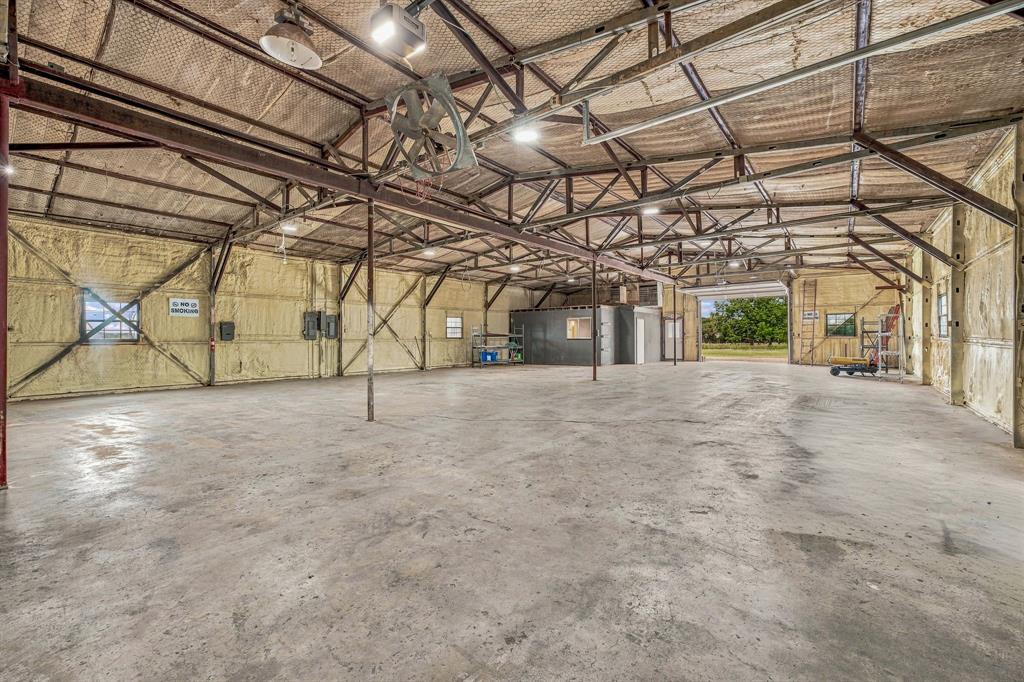 1324 N Saint James Road Property Photo 20