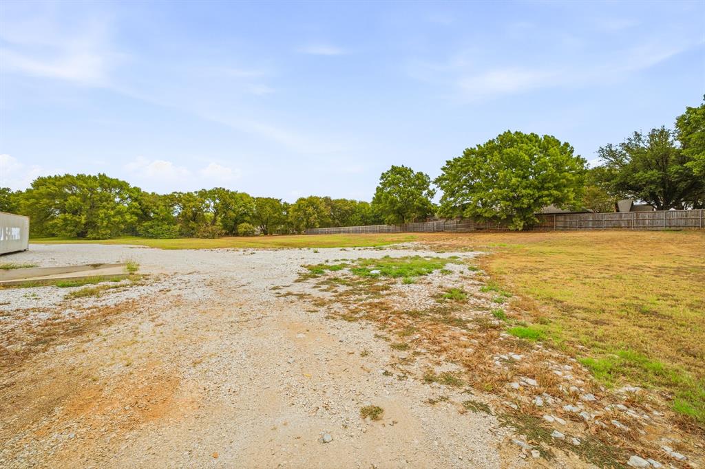 1324 N Saint James Road Property Photo 23