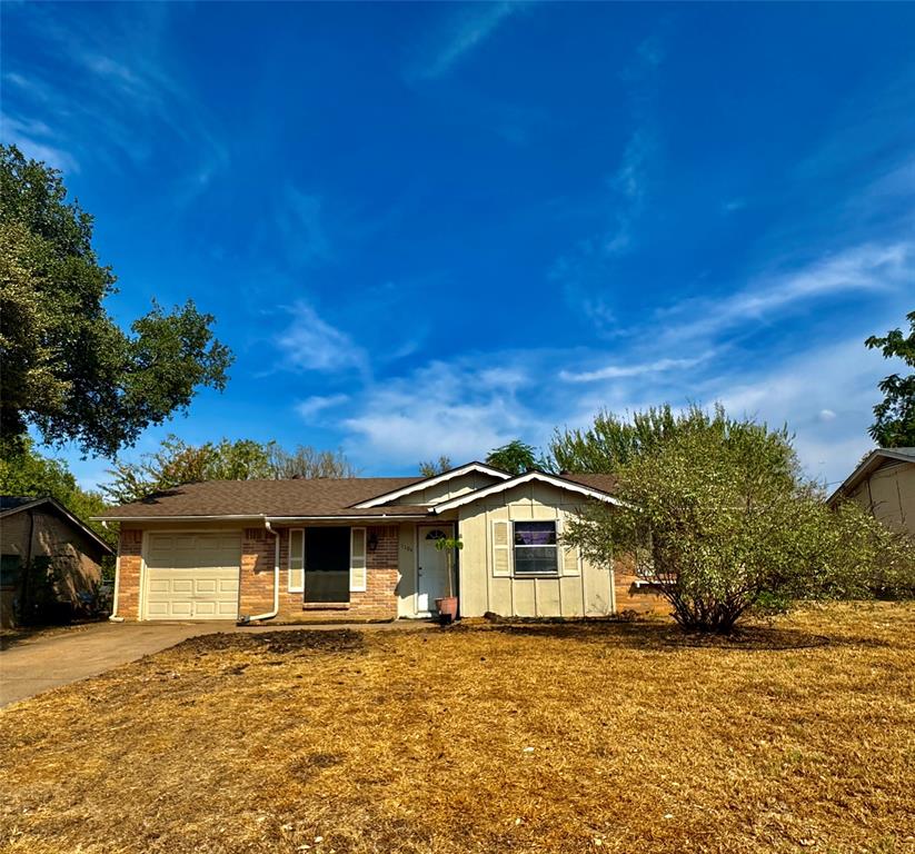 1104 Crane Drive Property Photo 1