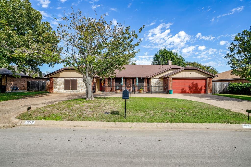 1219 Hyde Park Boulevard Property Photo 1