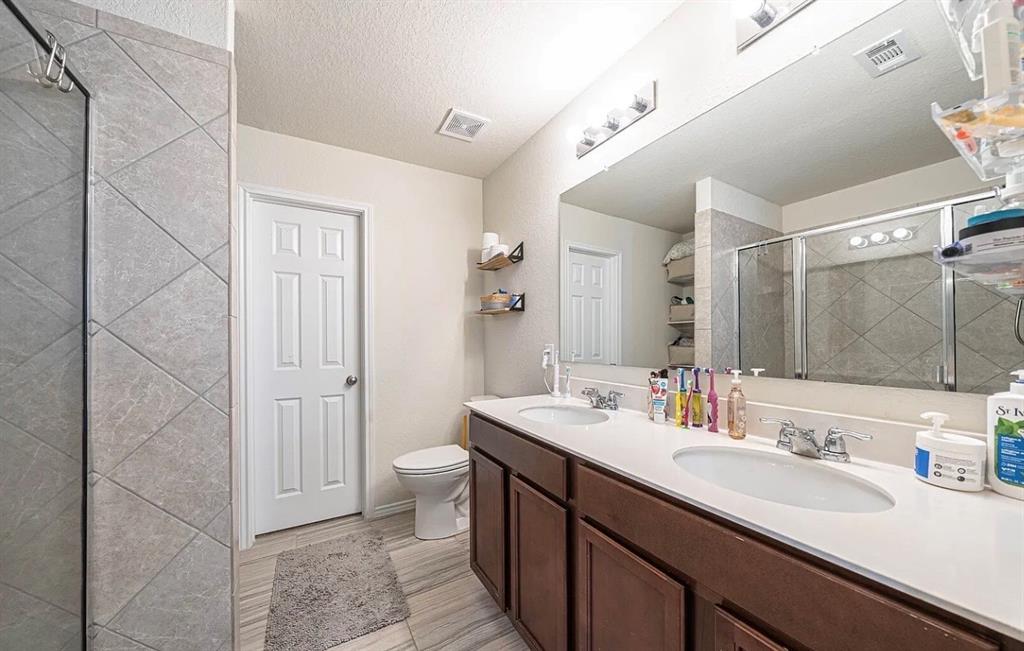 11906 Longfellow Property Photo 9