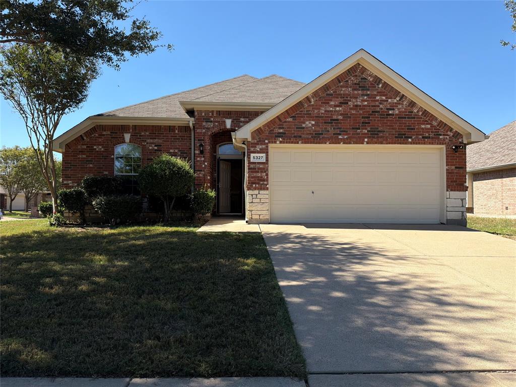 5327 Lake Gardens Drive Property Photo 1