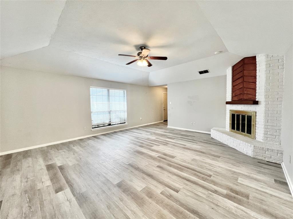 2319 Redbrook Drive Property Photo 3