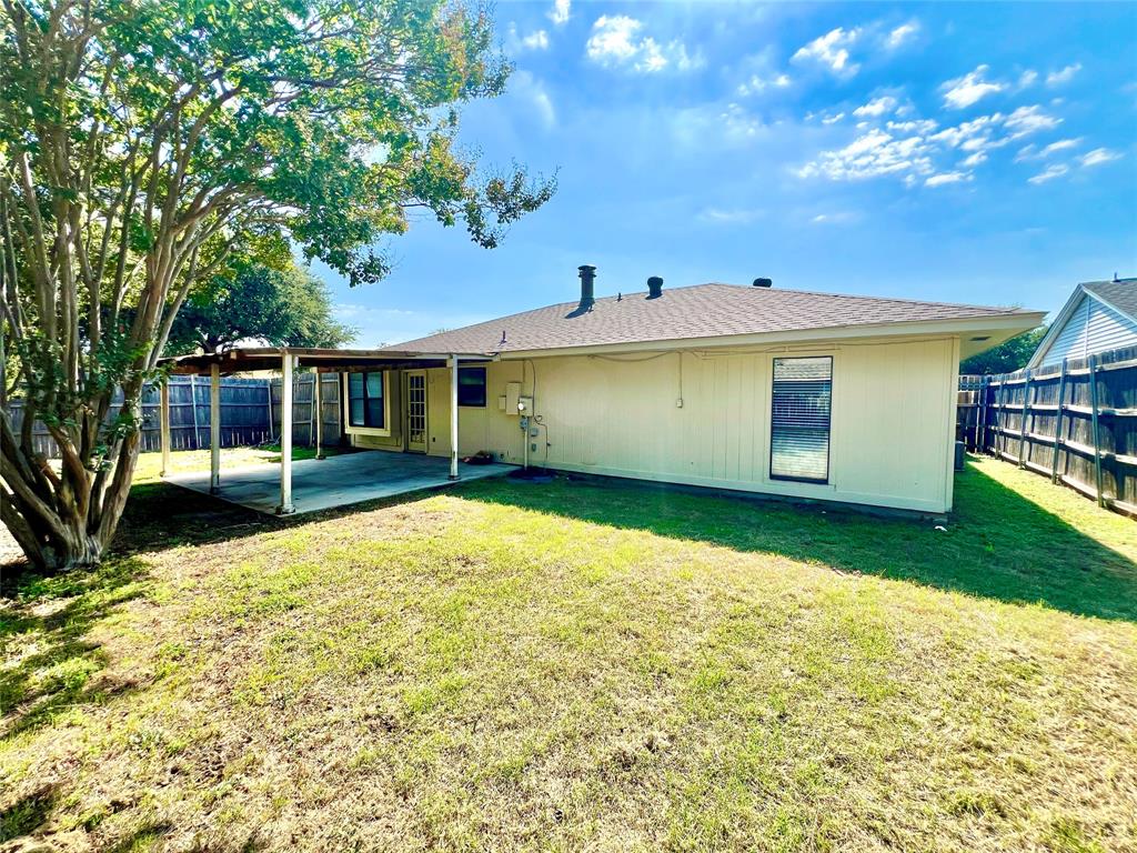 2319 Redbrook Drive Property Photo 10