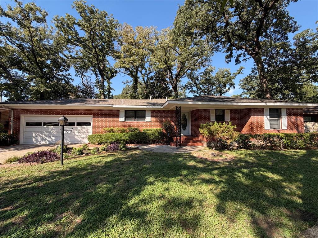 1519 Tulip Drive Property Photo 1