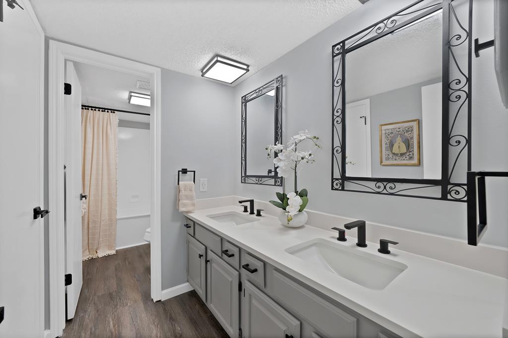 412 Pebble Way 251 Property Photo 4
