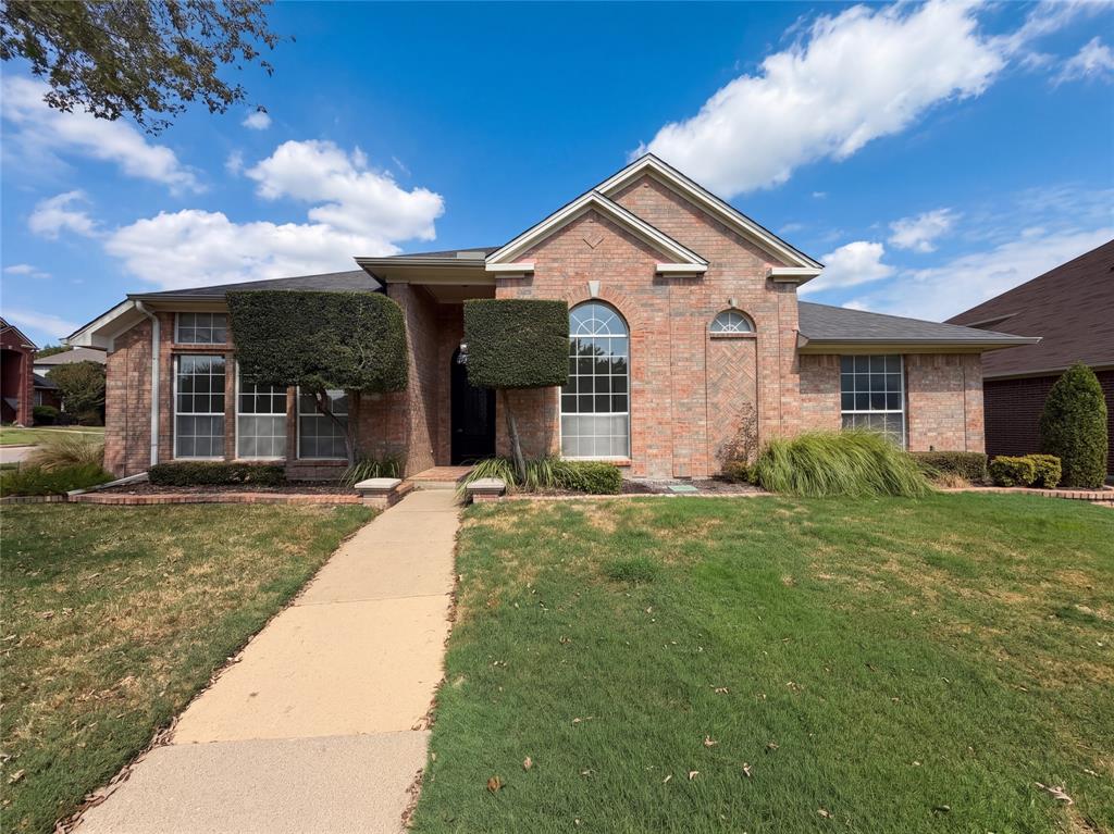401 Pin Oak Trail Property Photo 1