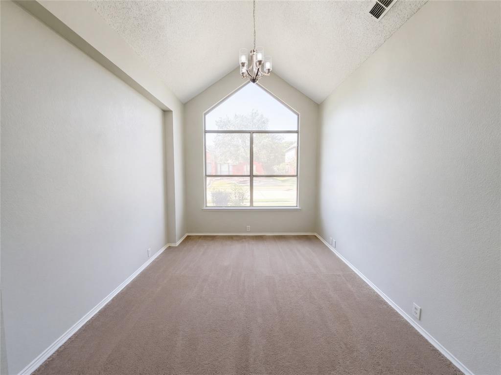 401 Pin Oak Trail Property Photo 7