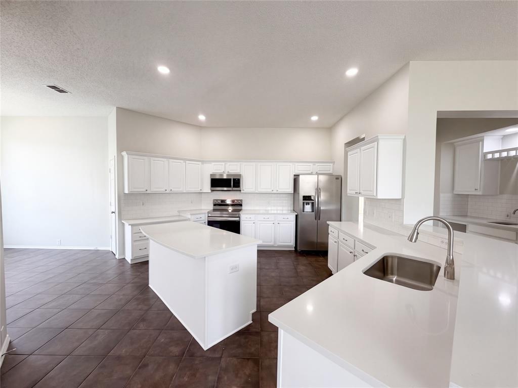 401 Pin Oak Trail Property Photo 11